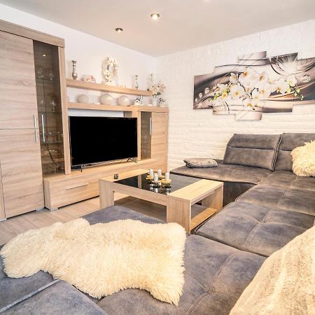 Truth Fuer 5 - King Size Betten, Kamin, Garten, Xxl Couch, Smart-Tv Dortmund Exterior foto