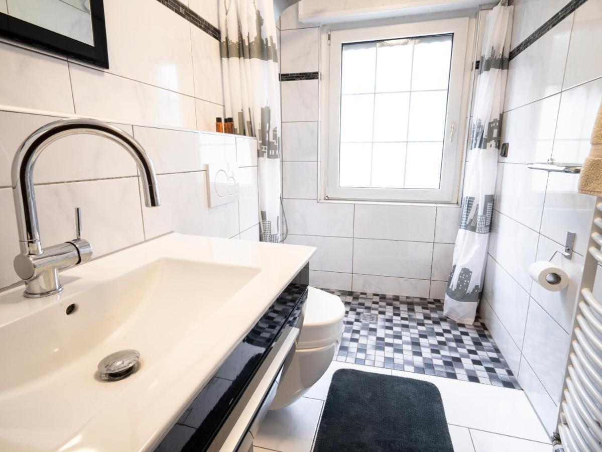 Truth Fuer 5 - King Size Betten, Kamin, Garten, Xxl Couch, Smart-Tv Dortmund Exterior foto