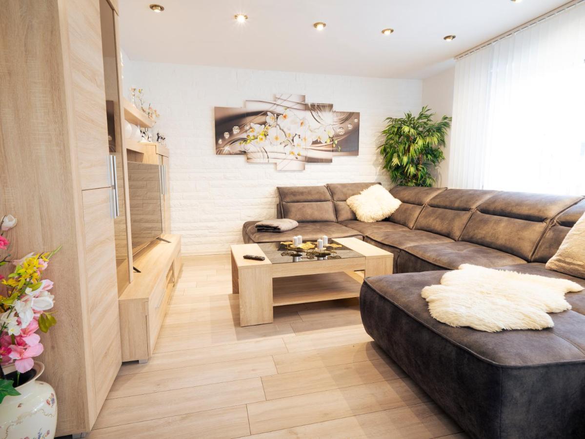 Truth Fuer 5 - King Size Betten, Kamin, Garten, Xxl Couch, Smart-Tv Dortmund Exterior foto